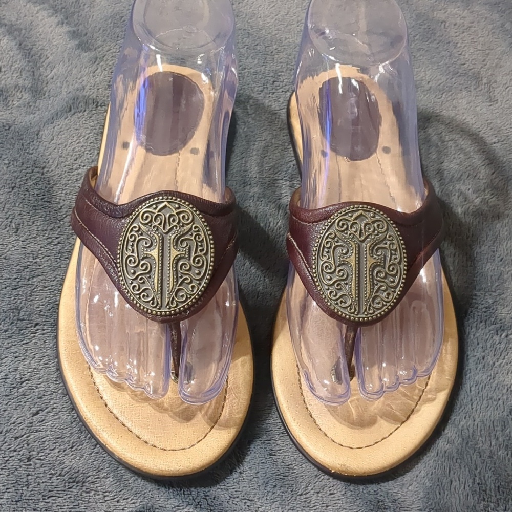 Frye Brown Leather Thong Sandal with Ornate Medallion